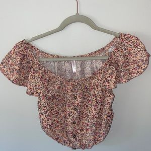 Target flutter sleeve cropped top